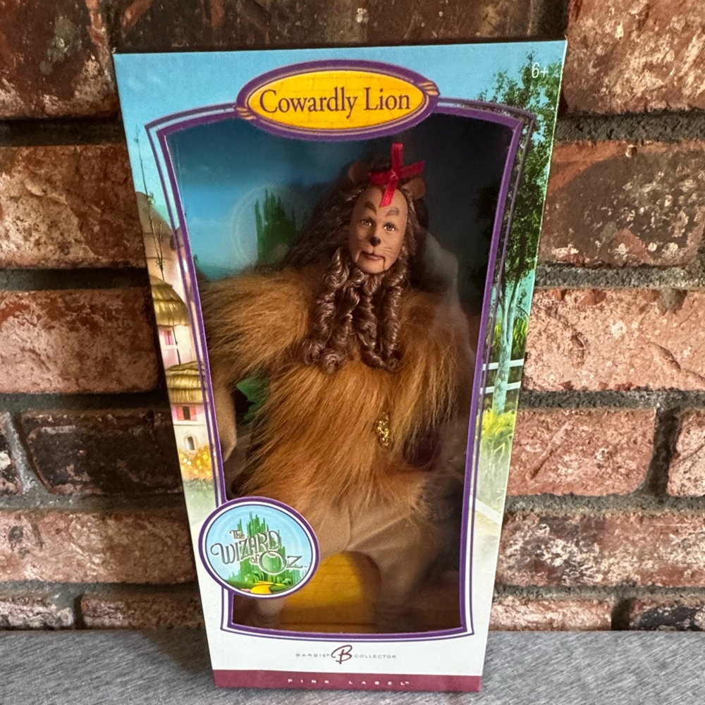 Barbie - Wizard of Oz Collection - Cowardly Lion - Picture 2 of 5